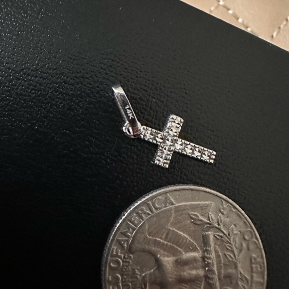 14k White Gold Cross Pendant - Picture 2 of 3